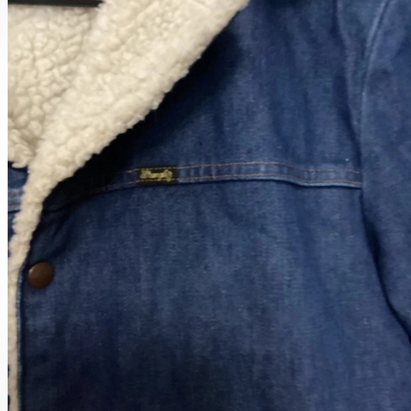 Vintage Wrangler Denim Sherpa-Lined Jacket - Picture 5 of 9
